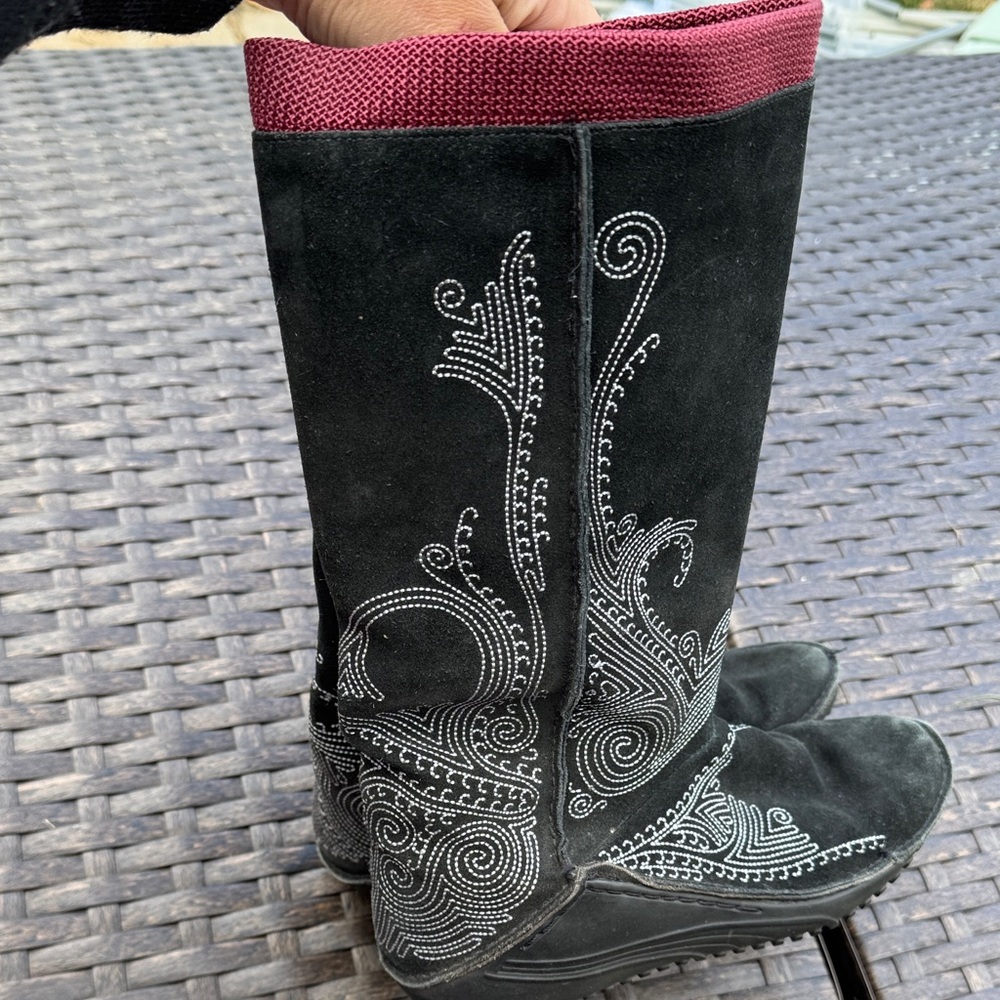 NWOT Vintage Y2K Puma Boots